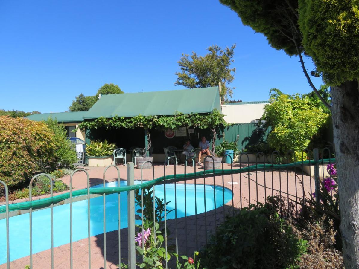 Commodore Court Motel Blenheim Exterior photo